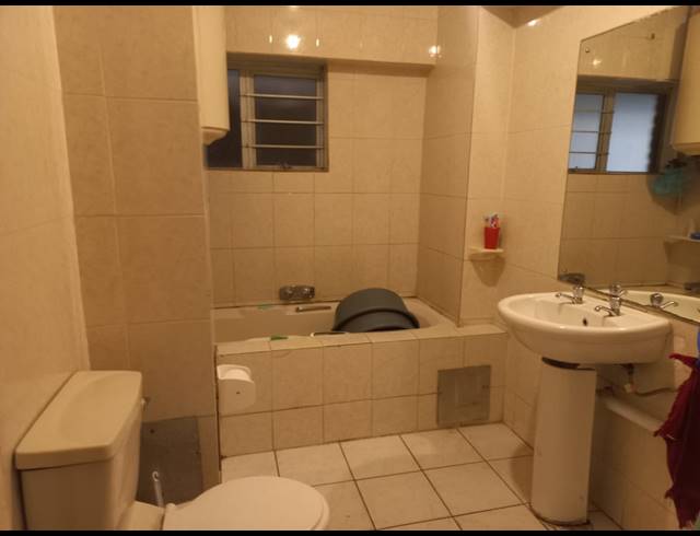 1.5 BEDROOM FLAT FOR SALE IN SOUTH BEACH